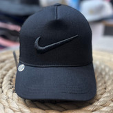 کلاه نقابدار بیسبالی ۴۷ پشت تور نایکی Nike
